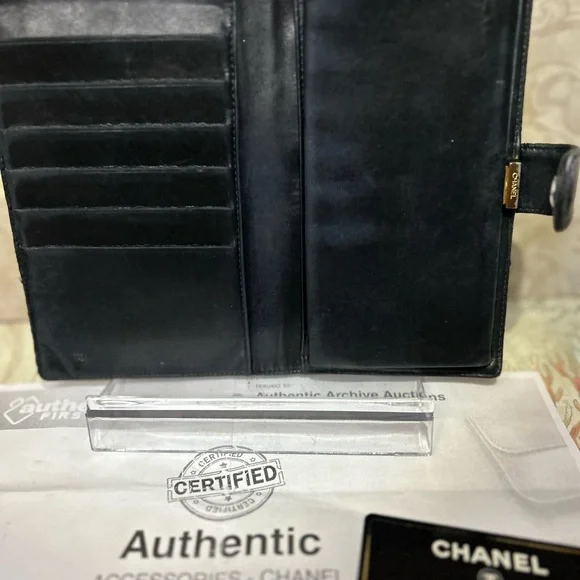 Chanel Black Caviar CC Bifold Wallet - Picture 8 of 16